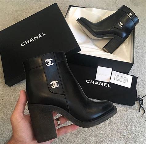 botas de chanel|farfetch Chanel calzado.